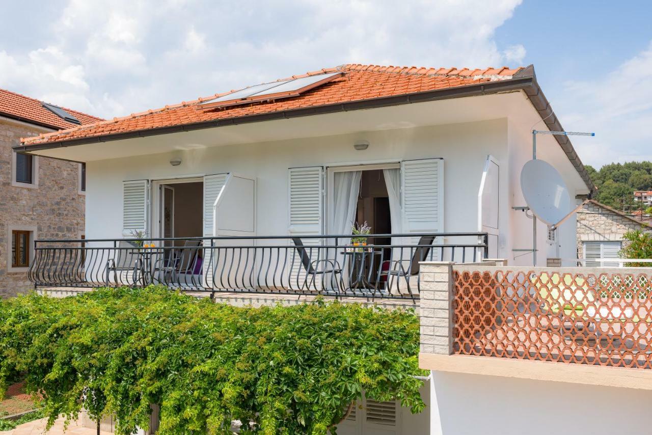 B&B Aurora Єлса Екстер'єр фото